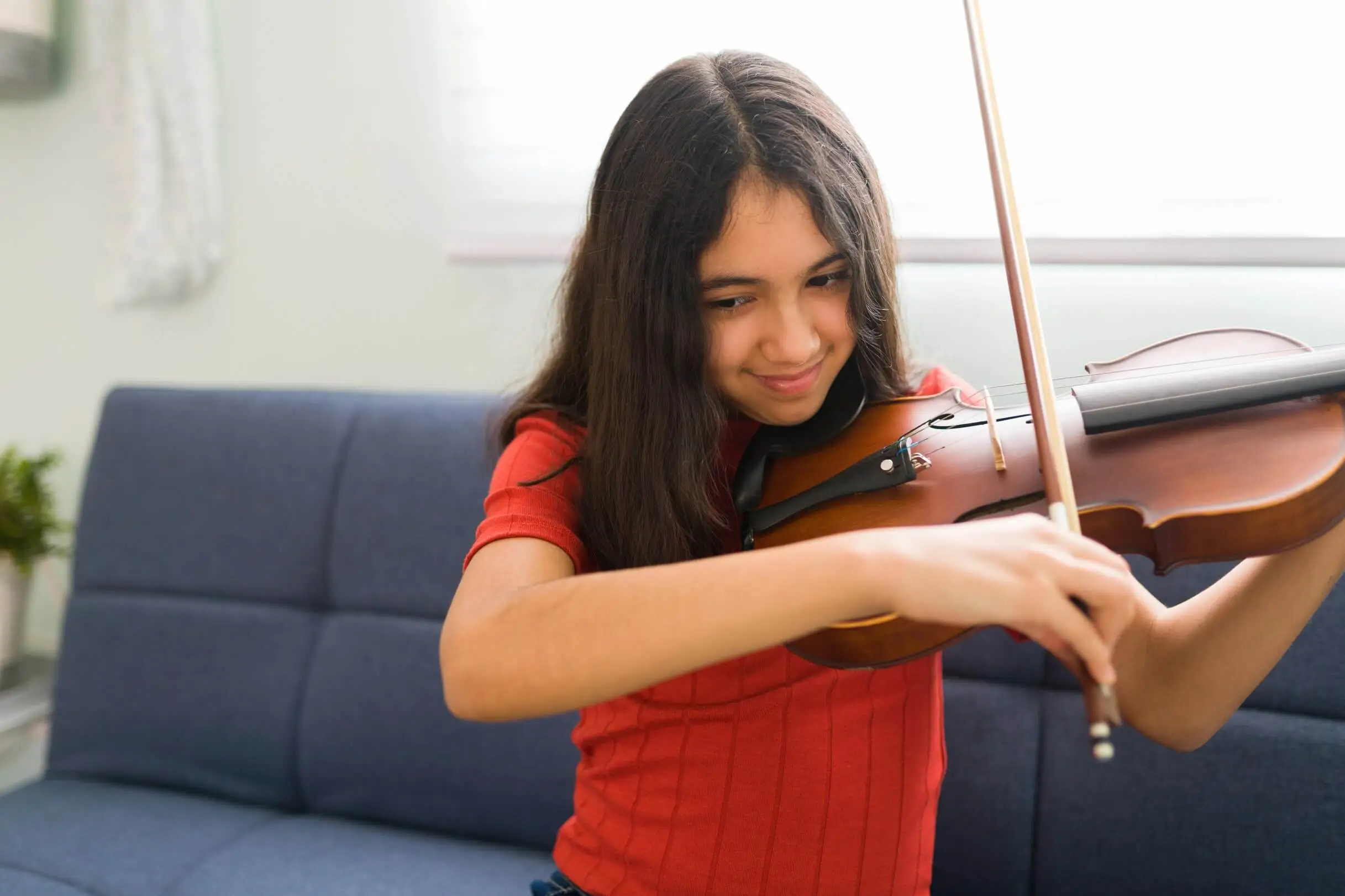 child-playing-violin