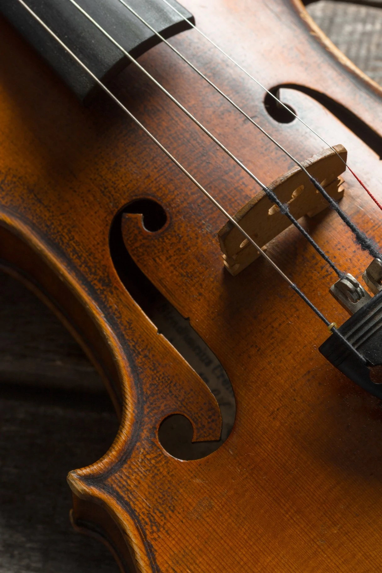 violin-wooden-textured-table (Custom)